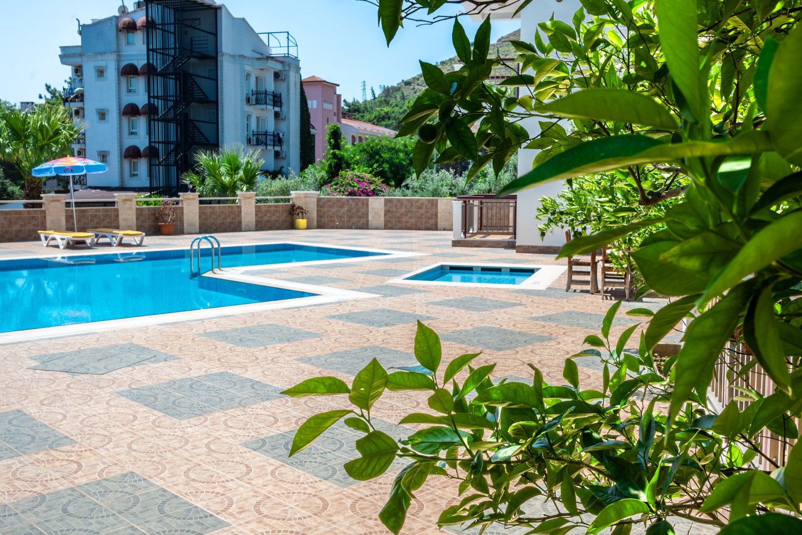 Saga Apart Otel Giriş